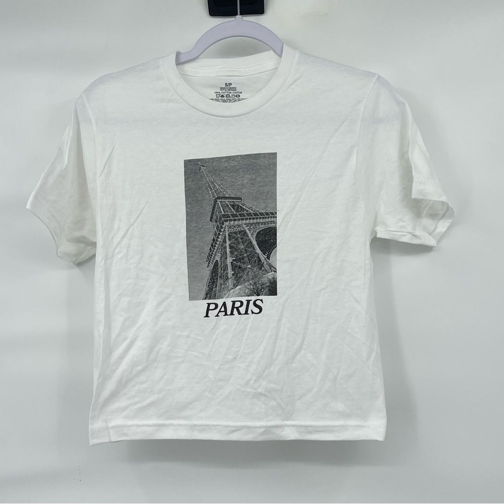 Paris nwot photo graphic white short sleeve cropped tee